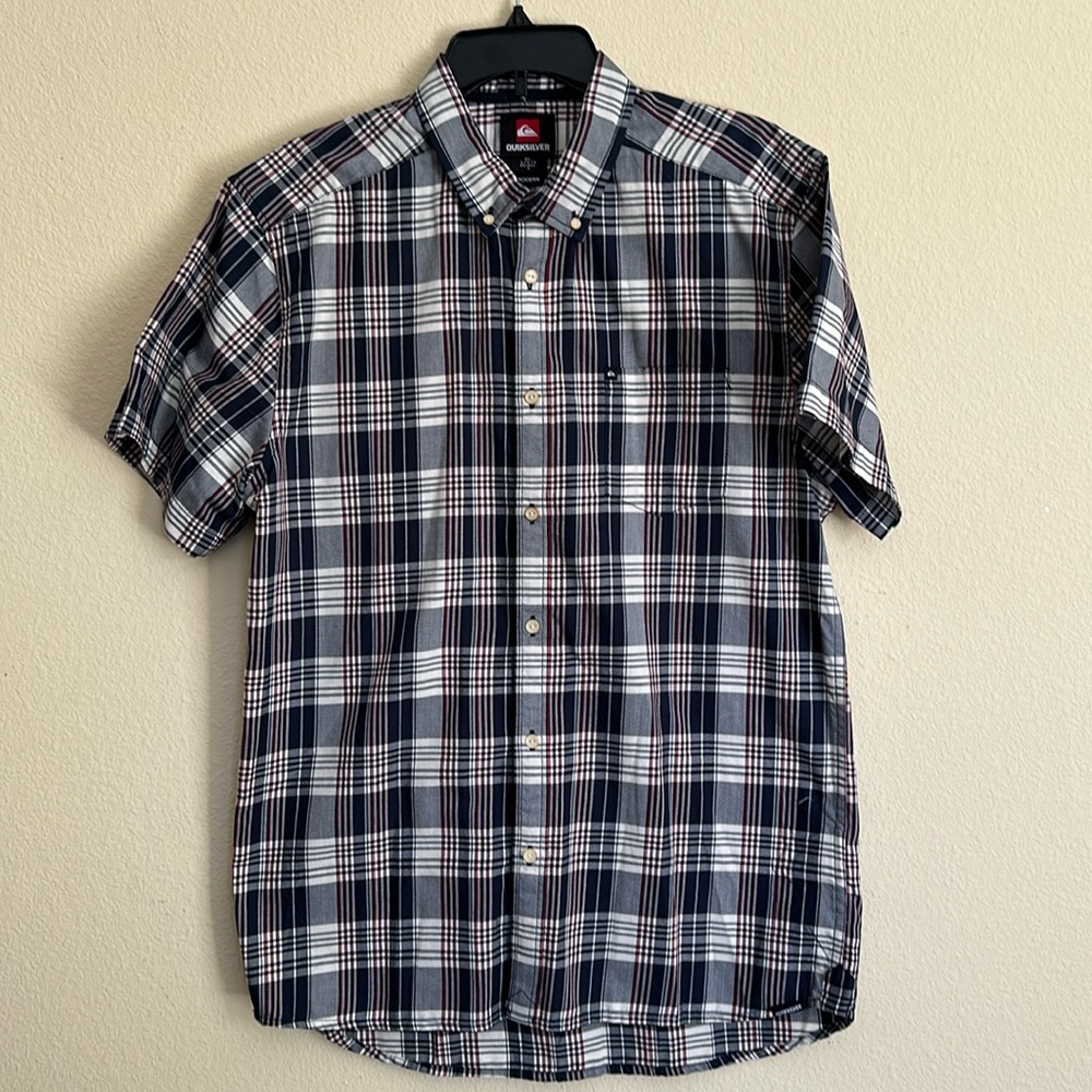 Quiksilver plaid button down collar shirt size L